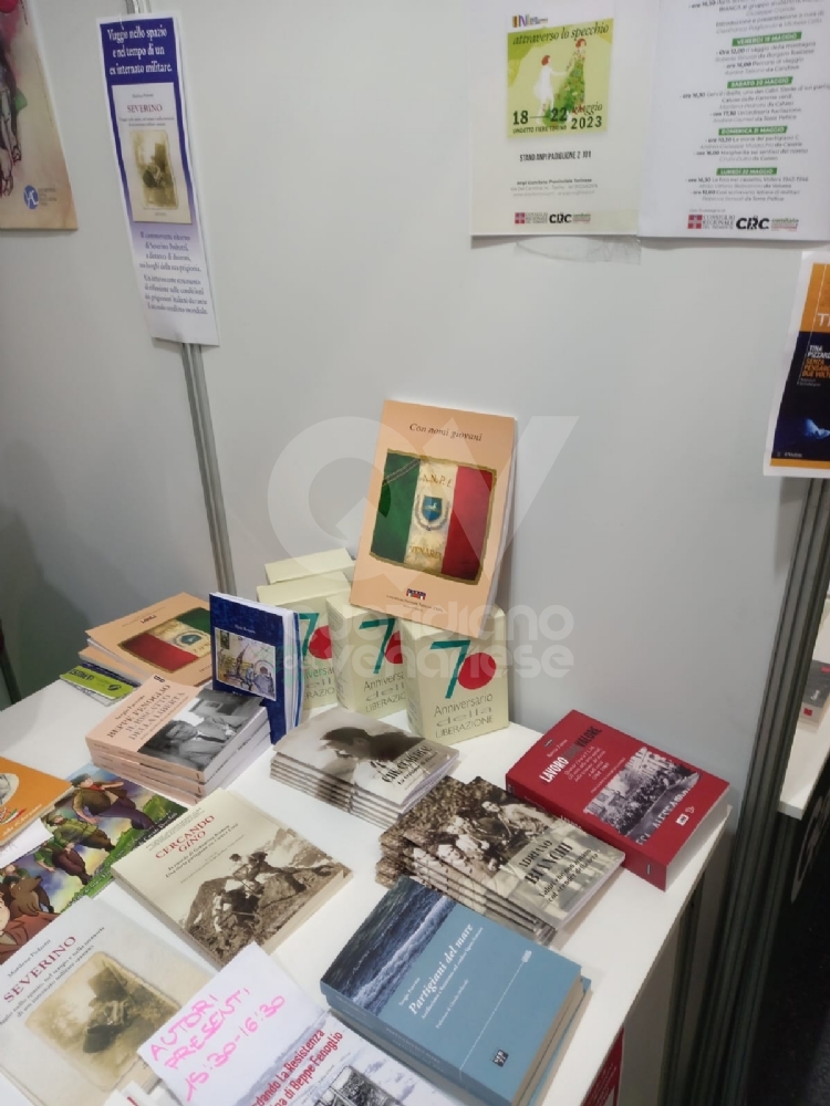 VENARIA - Un «Salone del Libro» dal sapore venariese: tanti gli scrittori della Reale - FOTO