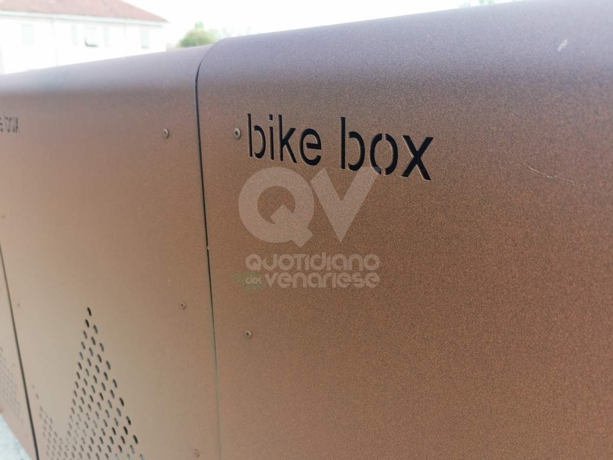VENARIA - Inaugurati al Movicentro i «bike box», per evitare i furti delle biciclette - FOTO