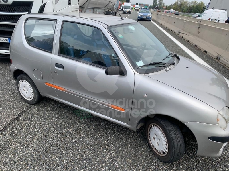 RIVOLI - Auto e cisterna si scontrano in tangenziale: mattinata di caos e disagi
