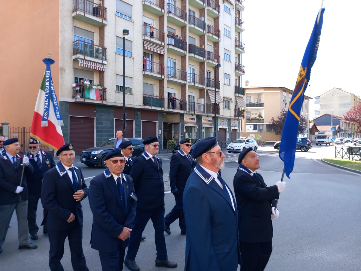VENARIA - 25 APRILE: Bambini protagonisti alle celebrazioni per la Liberazione - FOTO