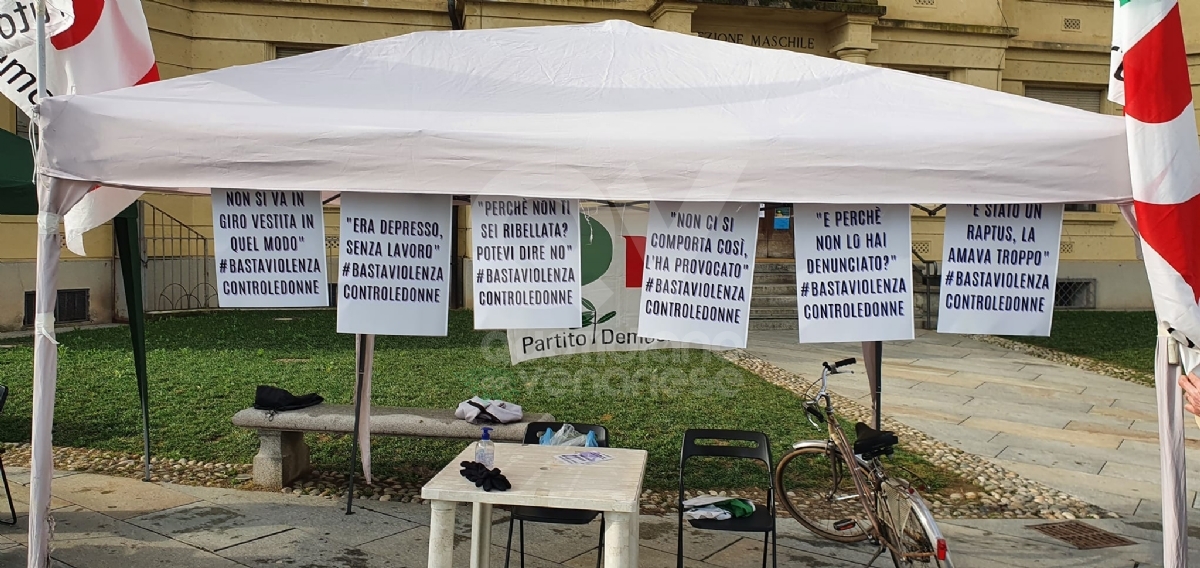 VENARIA - Panchine rosse, flash-mob, municipio «in rosso», dibattiti: le iniziative per dire «no» alla violenza contro le donne - FOTO