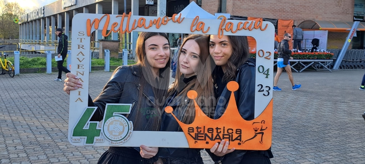 VENARIA - Una marea di gente per la «StraVenaria» e la «21 Reale» - FOTO E VIDEO