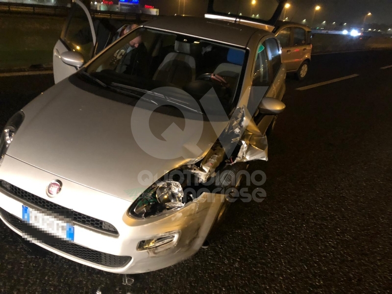 COLLEGNO - Incidente in tangenziale tra due auto: un uomo guidava ubriaco