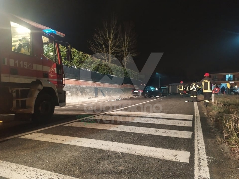 LA CASSA - Scontro tra furgone e auto in via Avigliana: cinque i feriti
