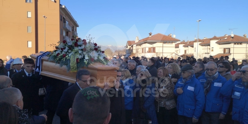 BORGARO - Più di mille persone per l'estremo saluto all'ex sindaco Vincenzo Barrea - FOTO