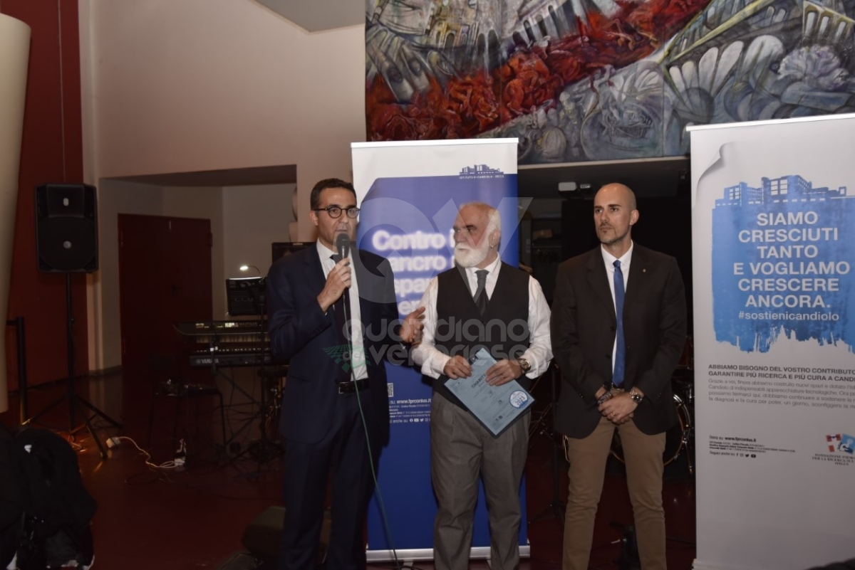 VENARIA - «Venaria Reale Charity Dinner»: 12mila euro alla Fondazione piemontese per la ricerca sul cancro - FOTO