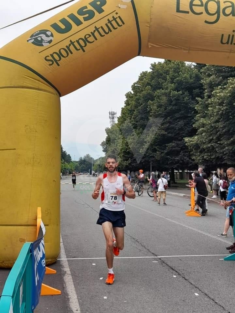 VENARIA - Oltre 200 atleti alla 12esima «StraVenaria»: ha vinto la solidarietà - FOTO