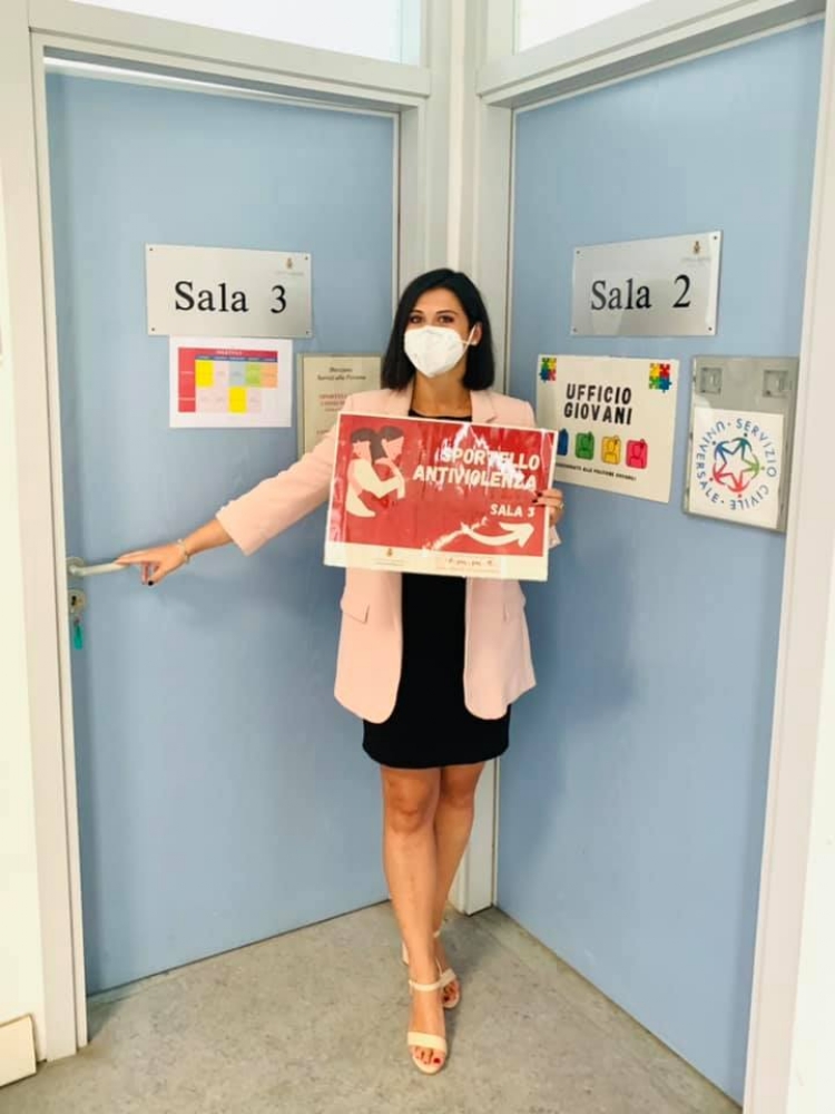 RIVOLI - Inaugurato lo Sportello Antiviolenza: assistenza e sostegno alle donne e ai loro figli