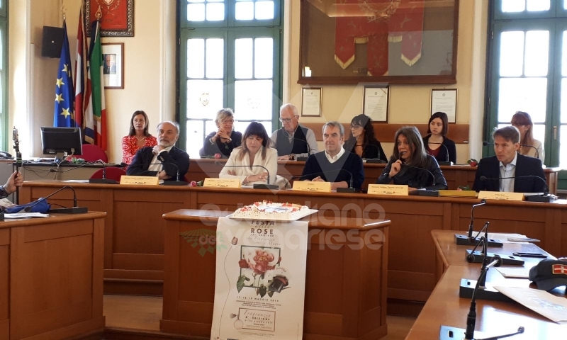 VENARIA - Tutto pronto per una «Festa delle Rose» ricca di magia