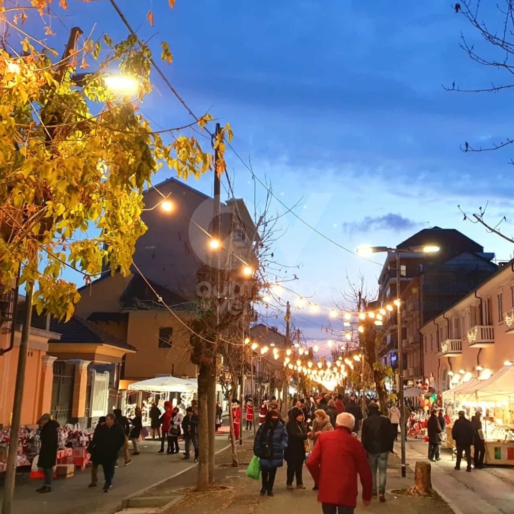 VENARIA - Immacolata ed Immaginaria: in città si respira l'atmosfera del Natale - FOTO