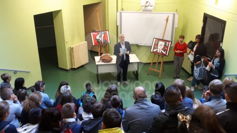 VENARIA - Inizia la scuola: «un anno da vivere come se fossimo una grande famiglia»