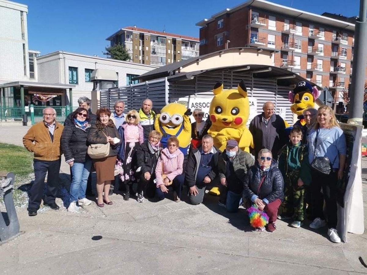 BORGARO - Tra Carnevale e Primavera, grande festa in piazza della Repubblica - FOTO