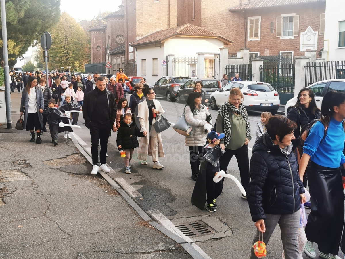 VENARIA - Le «Lanterne di San Martino»: protagonisti i bimbi dell'Asilo di Altessano - FOTO
