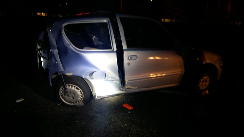 INCIDENTE A SAVONERA - Provoca lo schianto e scappa: automobilista pirata denunciato dalla polizia stradale