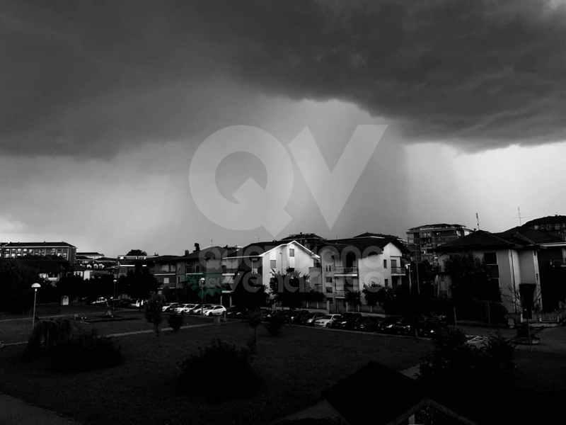 MALTEMPO - Nubifragio in zona: raffiche di vento, pioggia e grandine