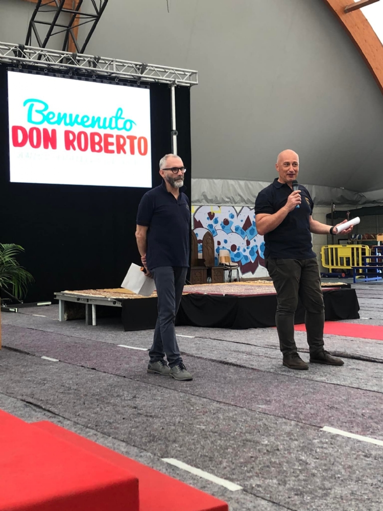 DRUENTO - La comunità ha accolto monsignor Repole: «amico, fratello, vescovo» - FOTO