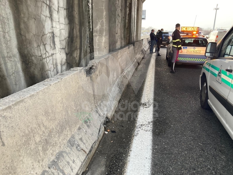 SCONTRO IN TANGENZIALE Tra un tir e una Land Rover: due feriti