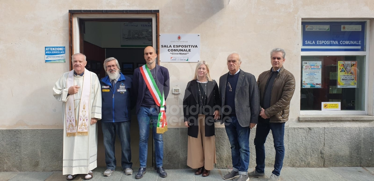 VENARIA - Ricordato Gino Vanzi: una targa sotto la Torre dell'Orologio e l'intitolazione della sala mostre - FOTO