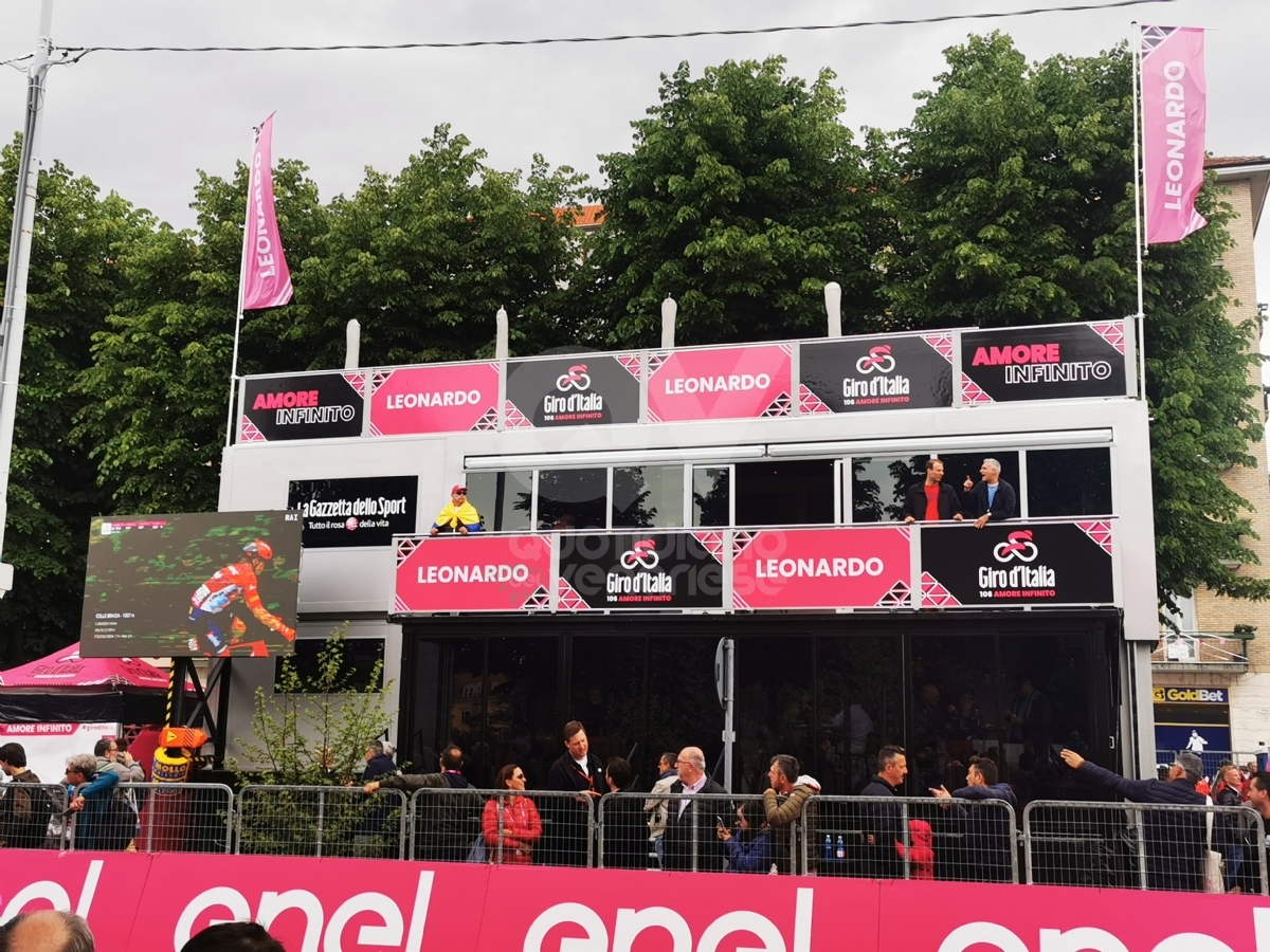 GIRO D'ITALIA A RIVOLI - Vince Denz: per la città una giornata indimenticabile - FOTO E VIDEO