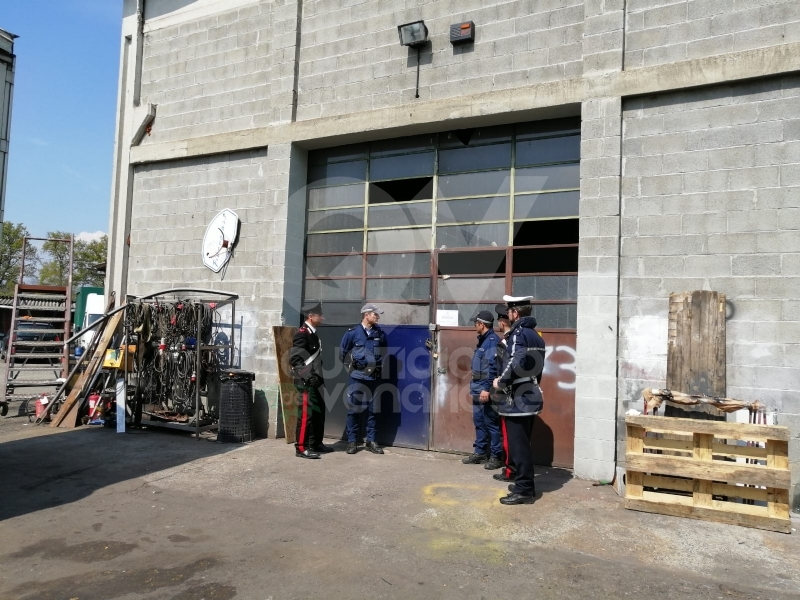 VENARIA-CASELLE - Discariche, bar e officine abusive: i carabinieri denunciano nove persone