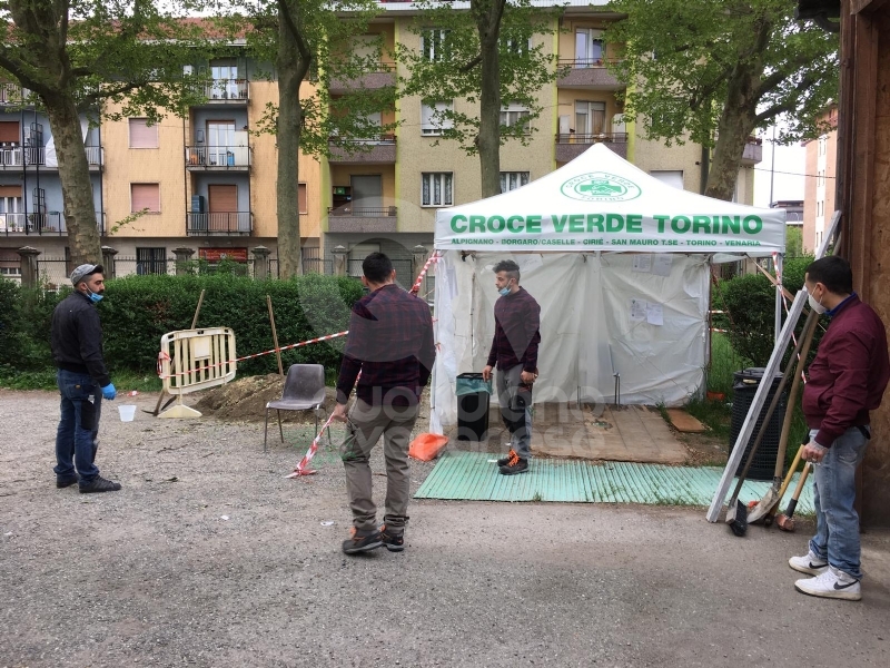 VENARIA - Artigiani volontari realizzano il presidio sanitario di sanificazione per la Croce Verde