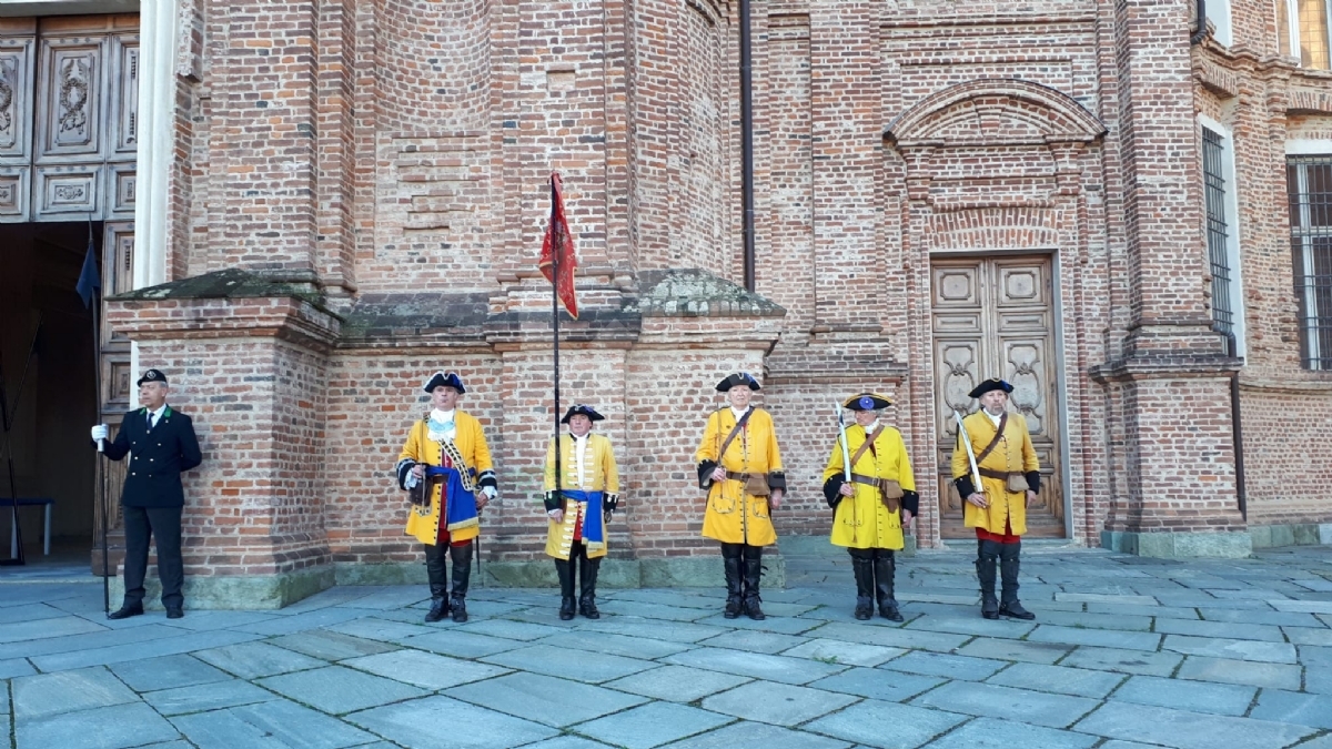 VENARIA - La «Scuola di Cavalleria» è cittadina onoraria a 200 anni dalla fondazione - FOTO E VIDEO