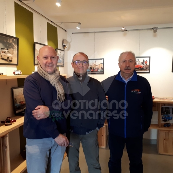 VENARIA - «Auto Mini Retrò»: una particolare mostra fra modellini e fotografie