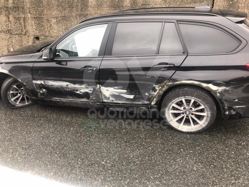 RIVOLI - Scontro fra due auto in tangenziale: disagi al traffico, ma nessun ferito