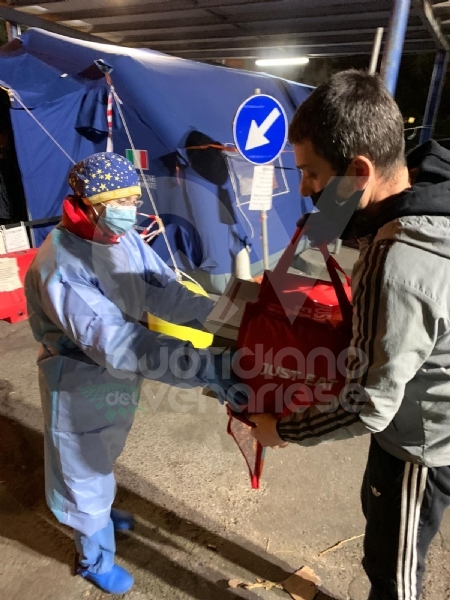 VENARIA-TORINO - Pizze e calzoni per medici e infermieri impegnati nel curare i malati di Coronavirus