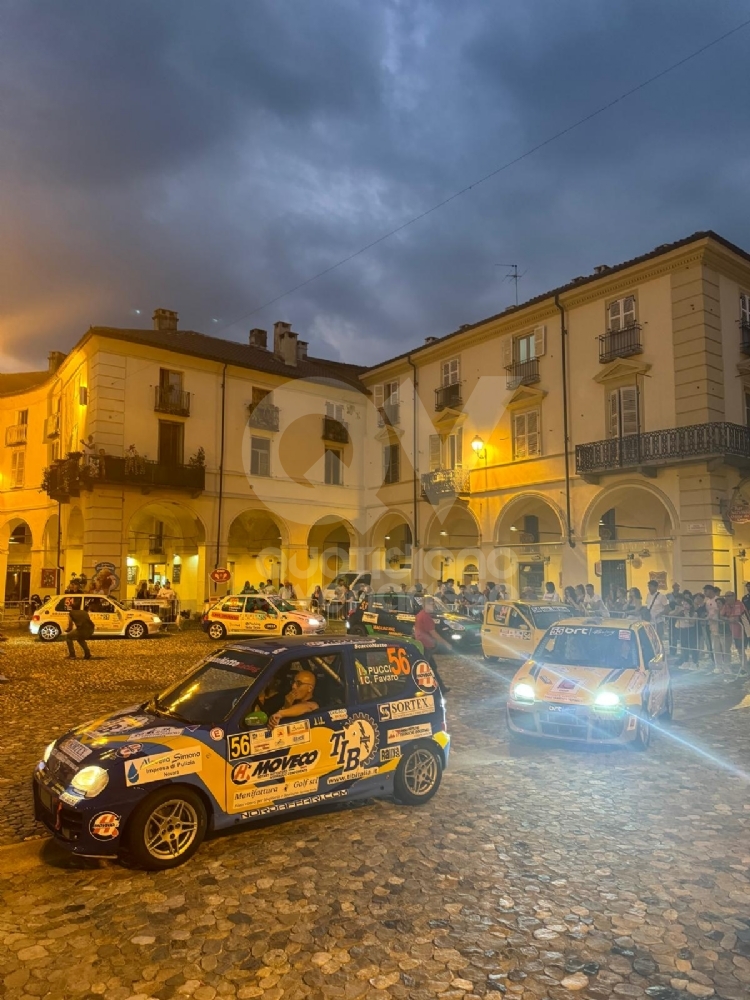 VENARIA - In Città la magia del Rally: tantissimi i curiosi e gli appassionati - FOTO