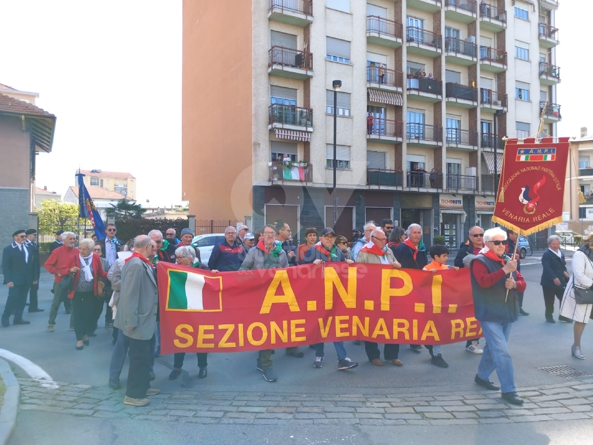 VENARIA - 25 APRILE: Bambini protagonisti alle celebrazioni per la Liberazione - FOTO