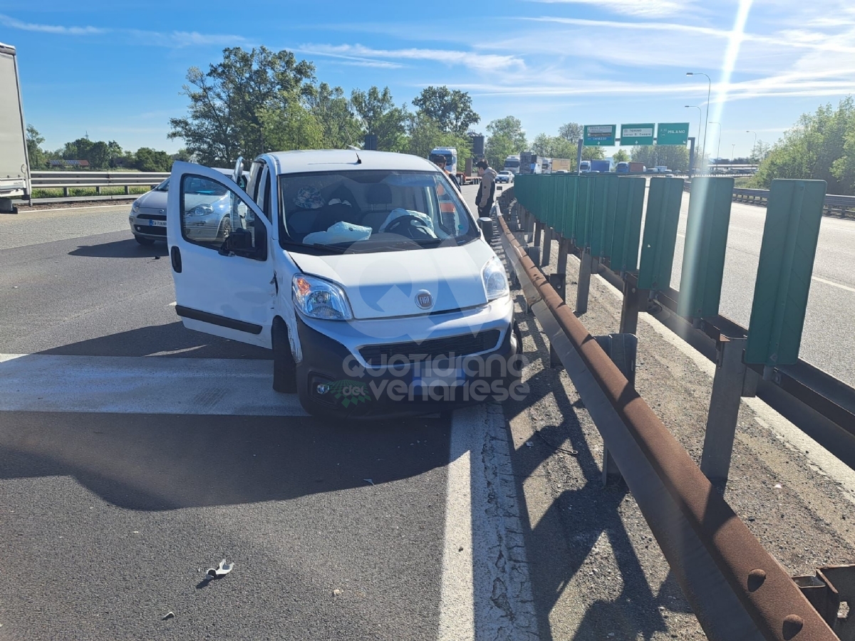 TORINO-COLLEGNO - Triplo incidente in tangenziale: 6 mezzi coinvolti, un ferito - FOTO