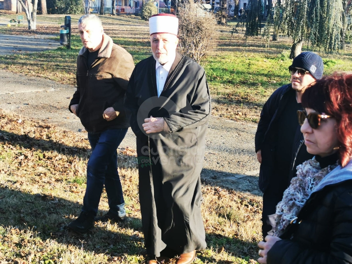 CASELLE - Palloncini biancoazzurri e lacrime, una folla di gente per l'ultimo abbraccio a Blendi Halili - FOTO