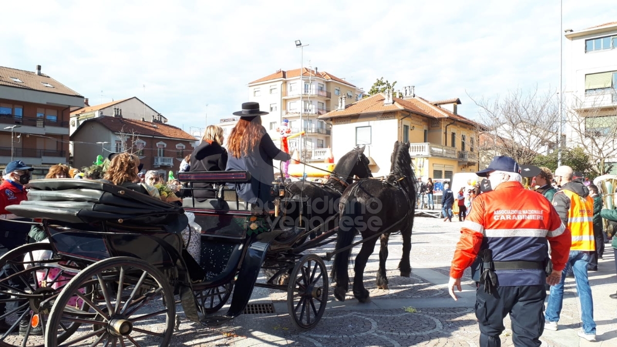 VENARIA - Colori, allegria, musica. Ma il Real Carnevale non dimentica l'Ucraina - FOTO