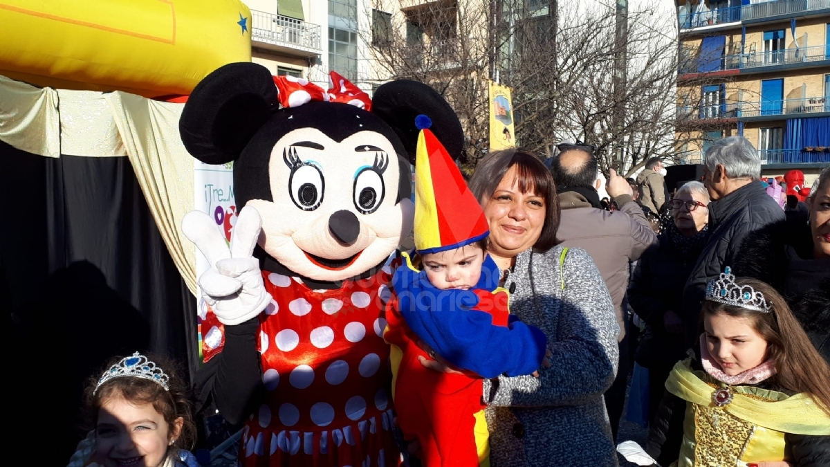 VENARIA - Colori, allegria, musica. Ma il Real Carnevale non dimentica l'Ucraina - FOTO