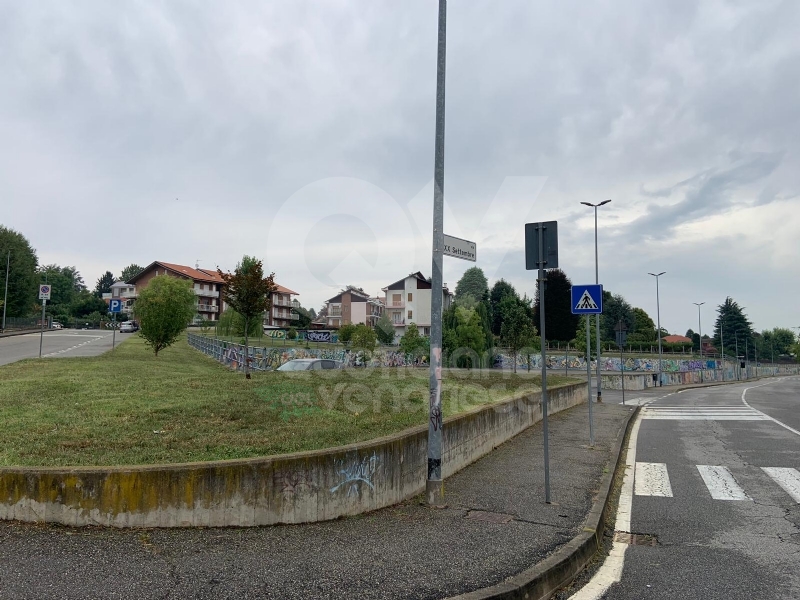 RIVOLI - Nuovo look per le aree verdi comunali: pulizia e taglio dell'erba