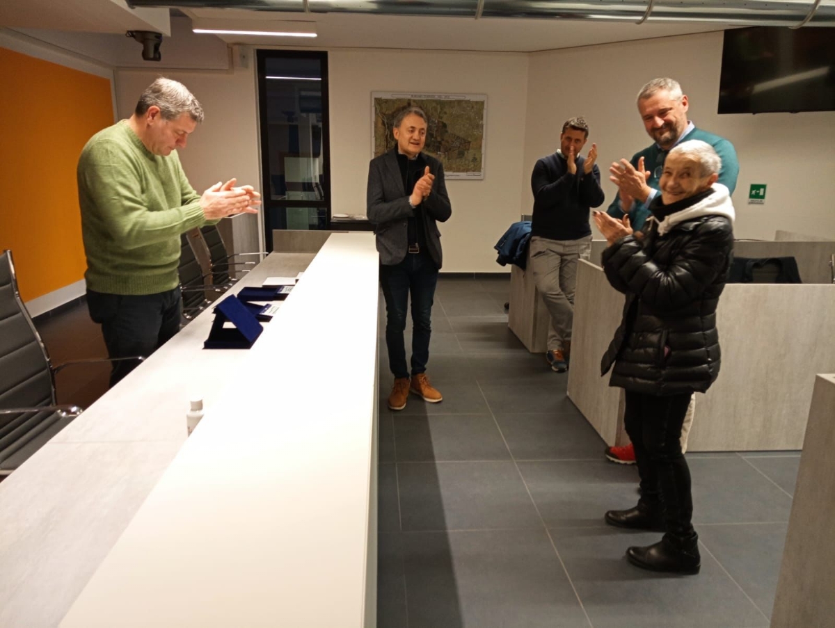 BORGARO - Gabriella Pistura, Francesca Di Dedda e Christian Mancino premiati in Comune - FOTO