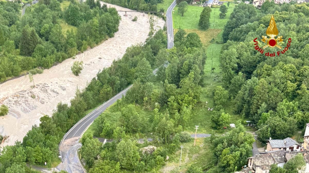 MALTEMPO A MATHI - Evacuate a scopo precauzionale due famiglie dai Vigili del Fuoco