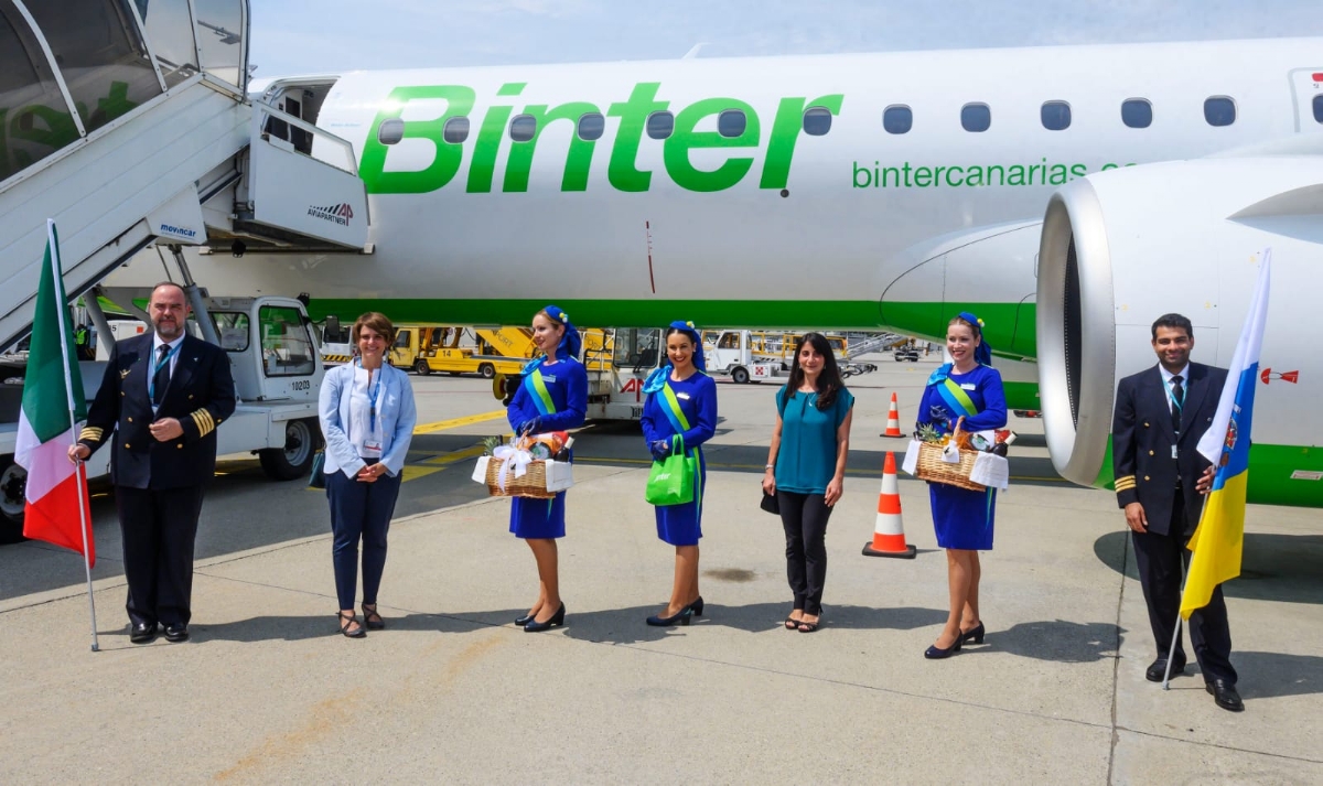 CASELLE - Atterrato il primo aereo della compagnia Binter in arrivo da Gran Canaria - FOTO