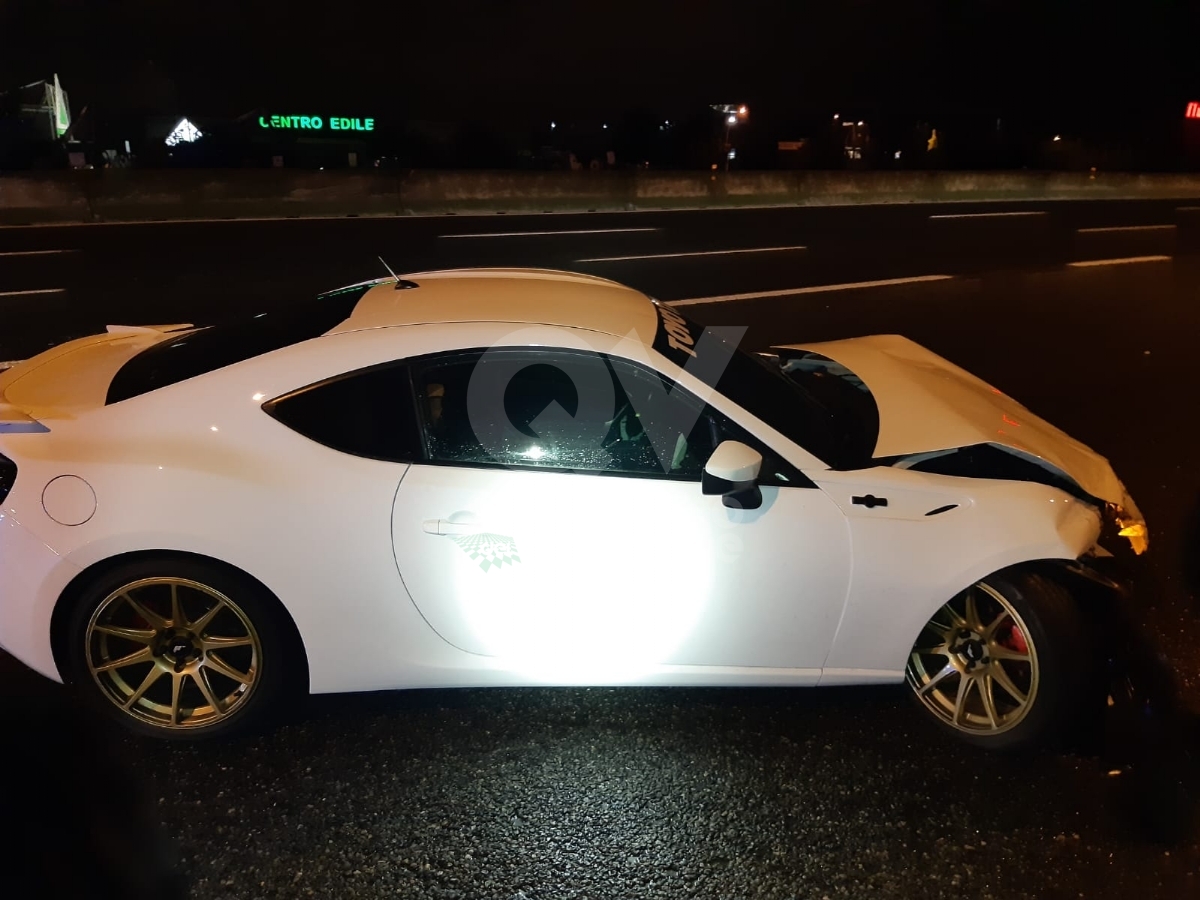 TORINO-COLLEGNO-VENARIA-RIVOLI - Notte di incidenti: due 32enni di Venaria feriti. Illeso un 24enne di Rivoli - FOTO
