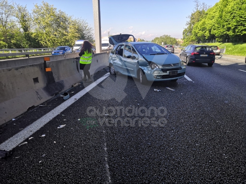 TANGENZIALE TORINO - Incidente a Collegno: tre auto coinvolte, tre feriti e traffico in tilt - FOTO
