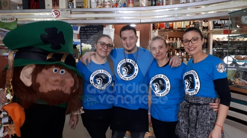 VENARIA - «Un motogiro per unire»: piazza Annunziata tinta di blu ha accolto centinaia di Harley