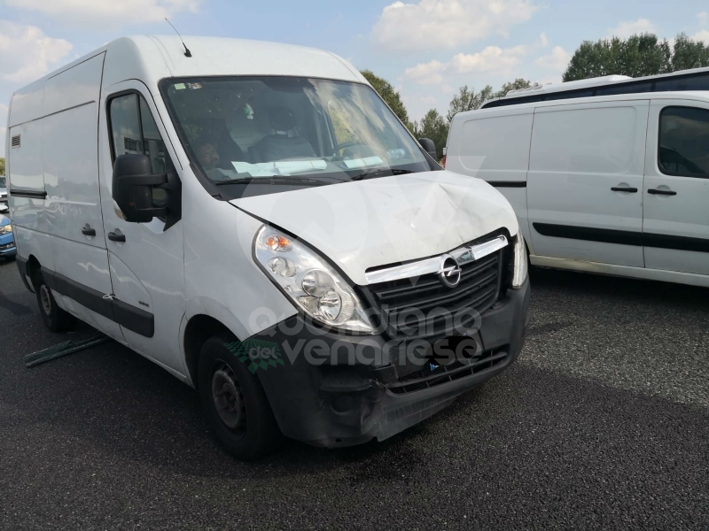 VENARIA-BORGARO - Scontro in tangenziale: tre auto coinvolte, due i feriti