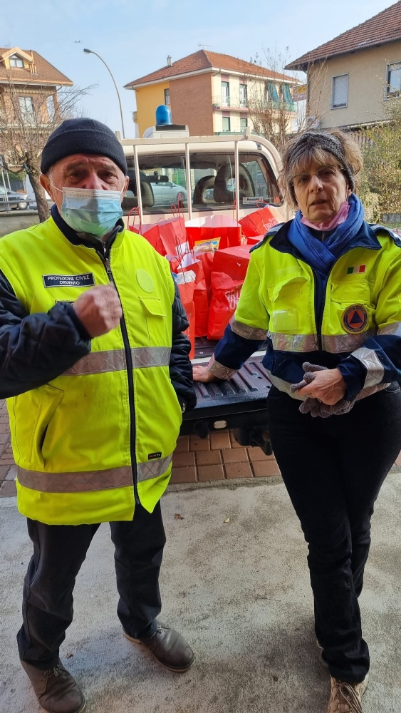 DRUENTO - Grande successo per la raccolta alimentare natalizia - FOTO