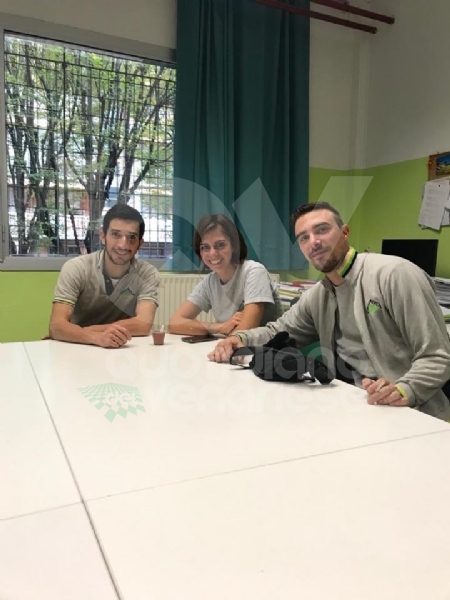 VENARIA - Corridoi ridipinti all'Arti e Mestieri di via Amati grazie a &quot;Bricolage del Cuore&quot;