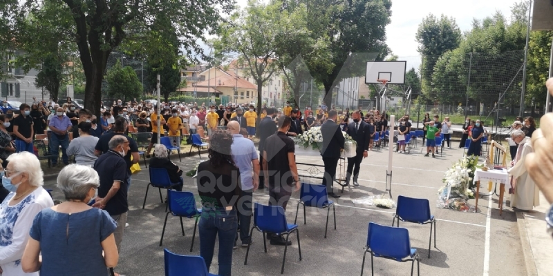 COLLEGNO - Lacrime e tanta commozione ai funerali del piccolo Riccardo Celoria - FOTO