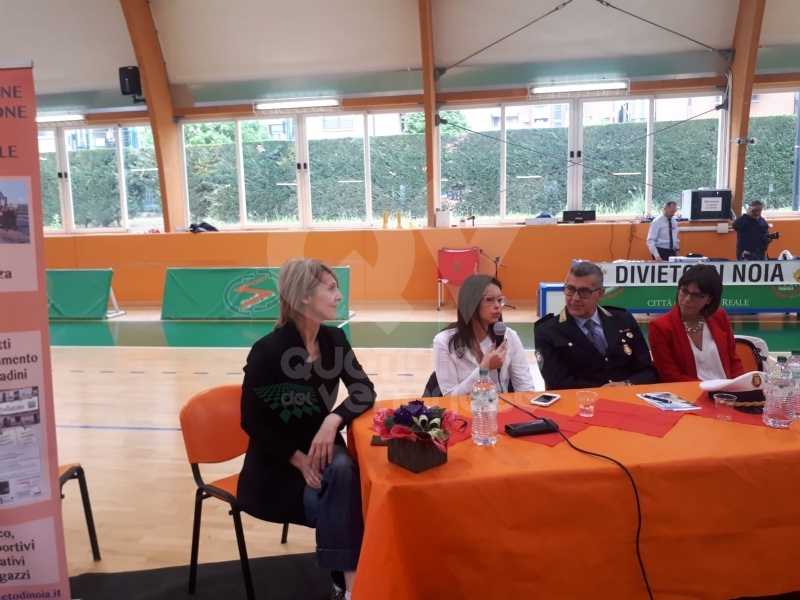 VENARIA - Lucia Annibali alle scuole: «La violenza sulle donne e di genere è un problema culturale»