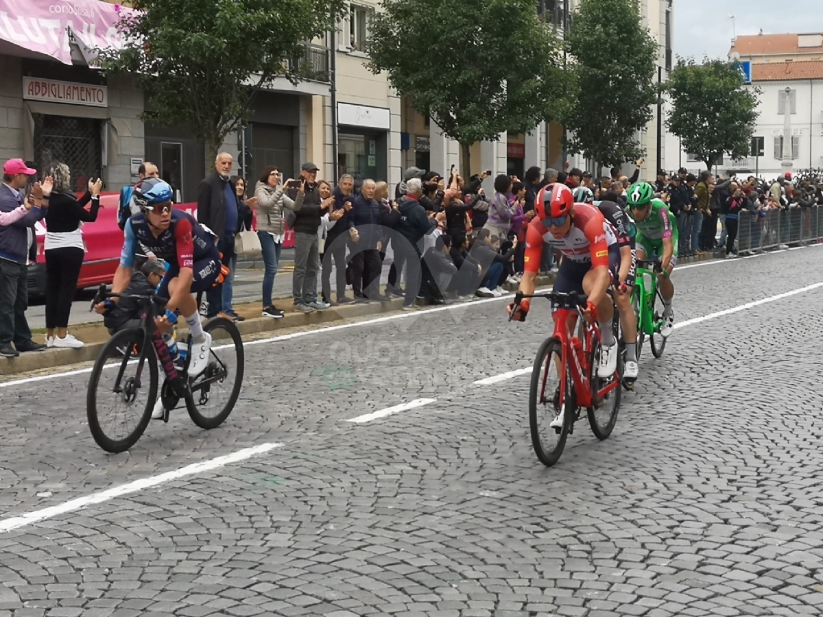 GIRO D'ITALIA A RIVOLI - Vince Denz: per la città una giornata indimenticabile - FOTO E VIDEO