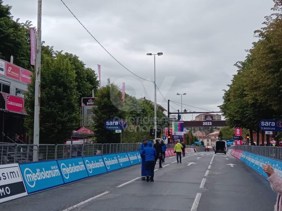 GIRO D'ITALIA A RIVOLI - Vince Denz: per la città una giornata indimenticabile - FOTO E VIDEO
