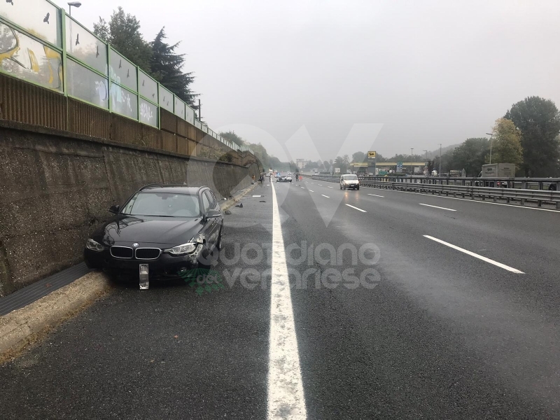 RIVOLI - Scontro fra due auto in tangenziale: disagi al traffico, ma nessun ferito